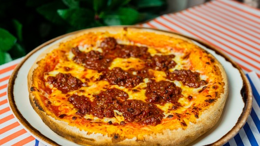 Bolognese Pizza - Sunday Dinner Delivery in Thornhill Cresecent SR2