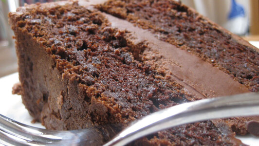 Chocolate Fudge Cake - Wraps Delivery in Klondyke NE23