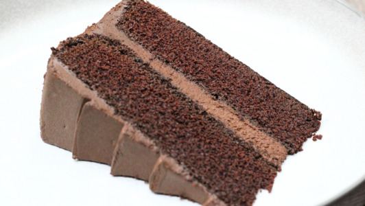 Chocolate Fudge Cake (Slice) - Thai Delivery in Chaul End LU1