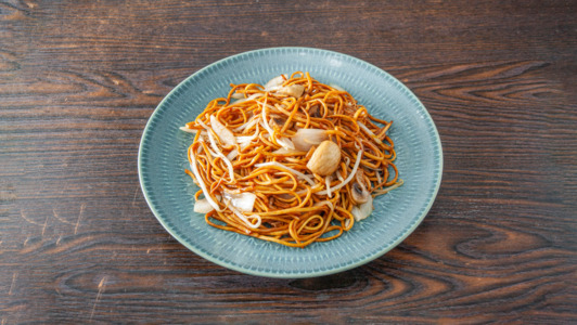 Mushroom Chow Mein 🍃 - Chinese Delivery in Wandon End LU2