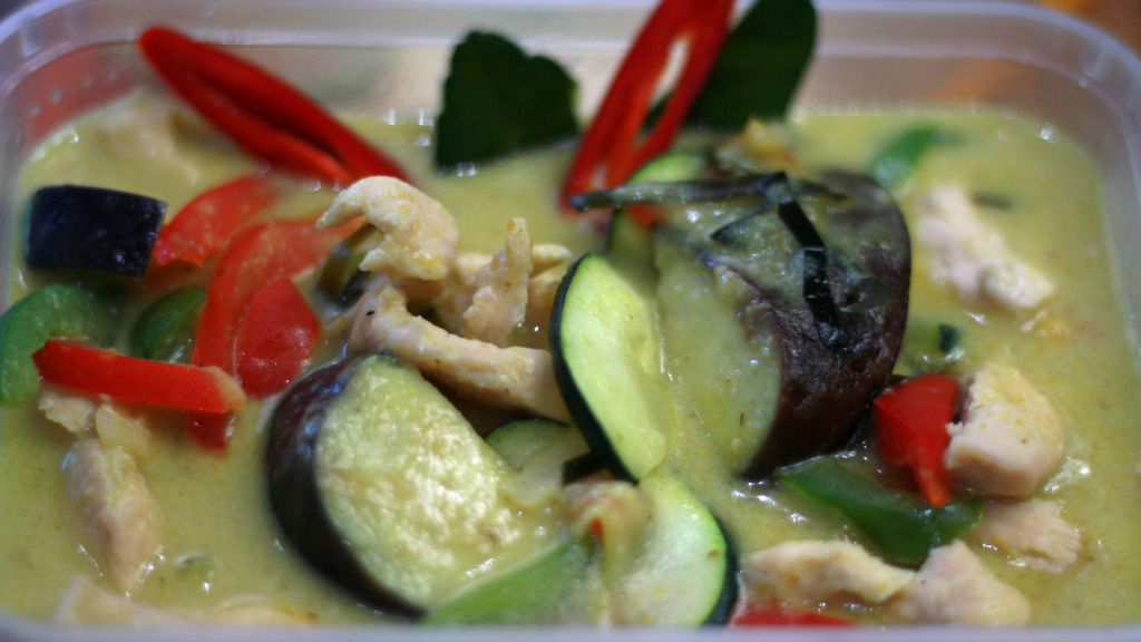 Thai Green Curry - Chicken - Korean Delivery in Fox Lane GU14