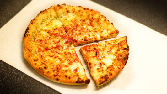 Cheesy Garlic Bread Ⓥ - Best Pizza Delivery in Hailey SG13