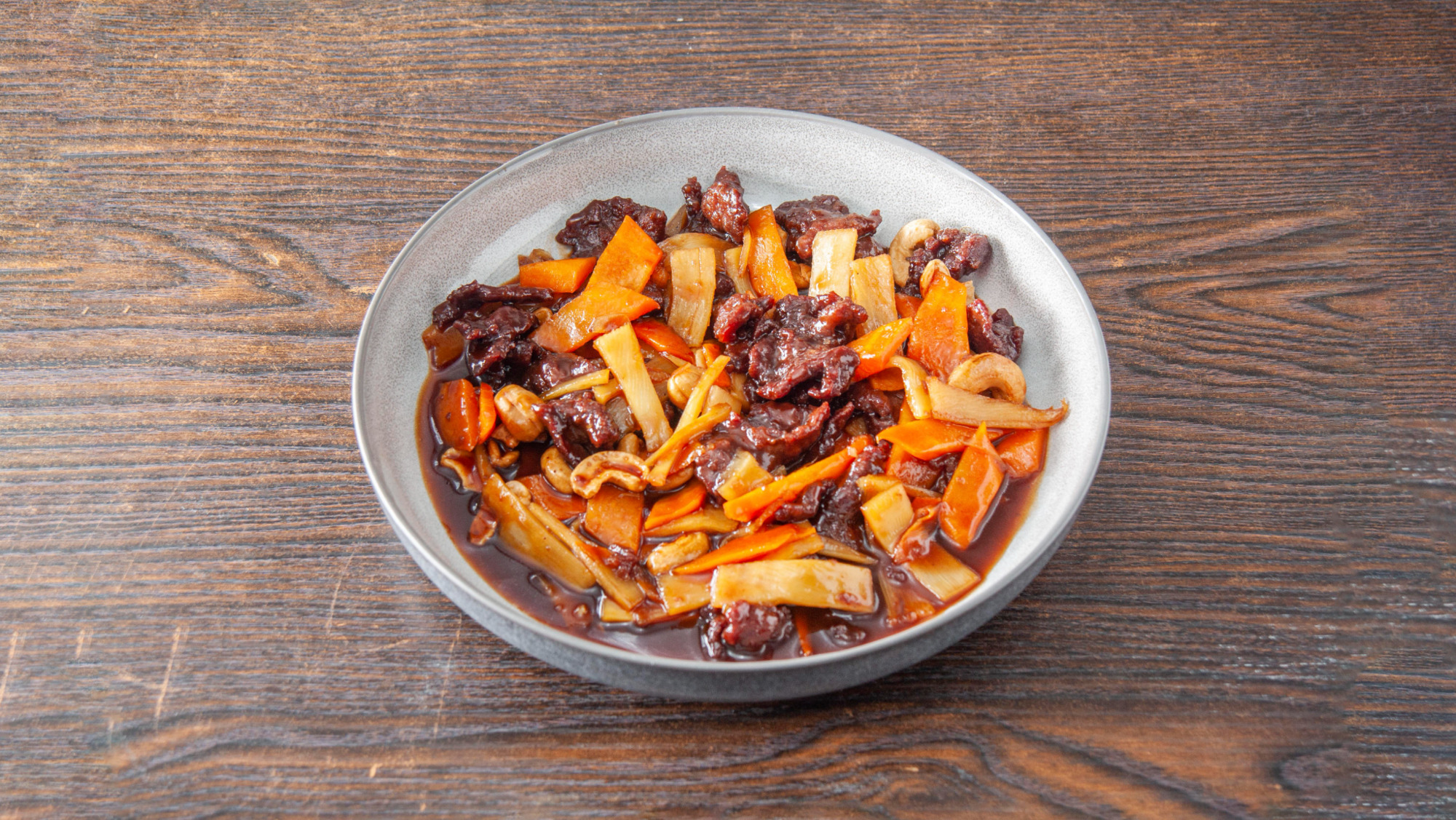 Beef with Cashew Nuts in Yellow Bean Sauce - Chinese Food Delivery in Lower Titmore Green SG4