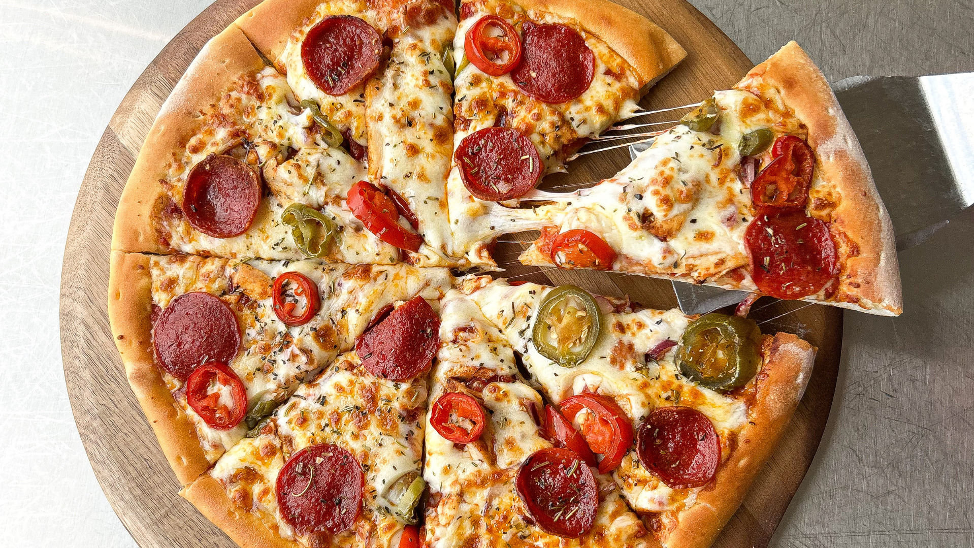 Tandoori Sizzler - Pizza Delivery in Gants Hill IG2