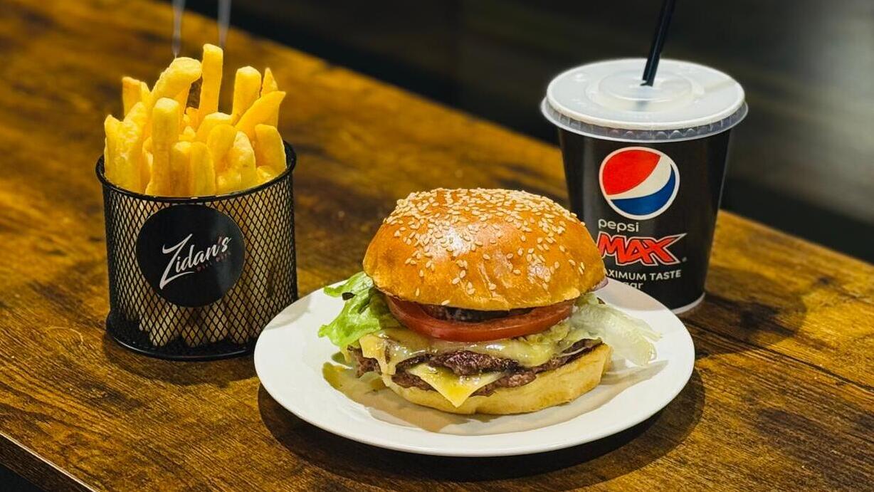 Quarter Pounder Smash - Burgers Collection in Chesterton CB4