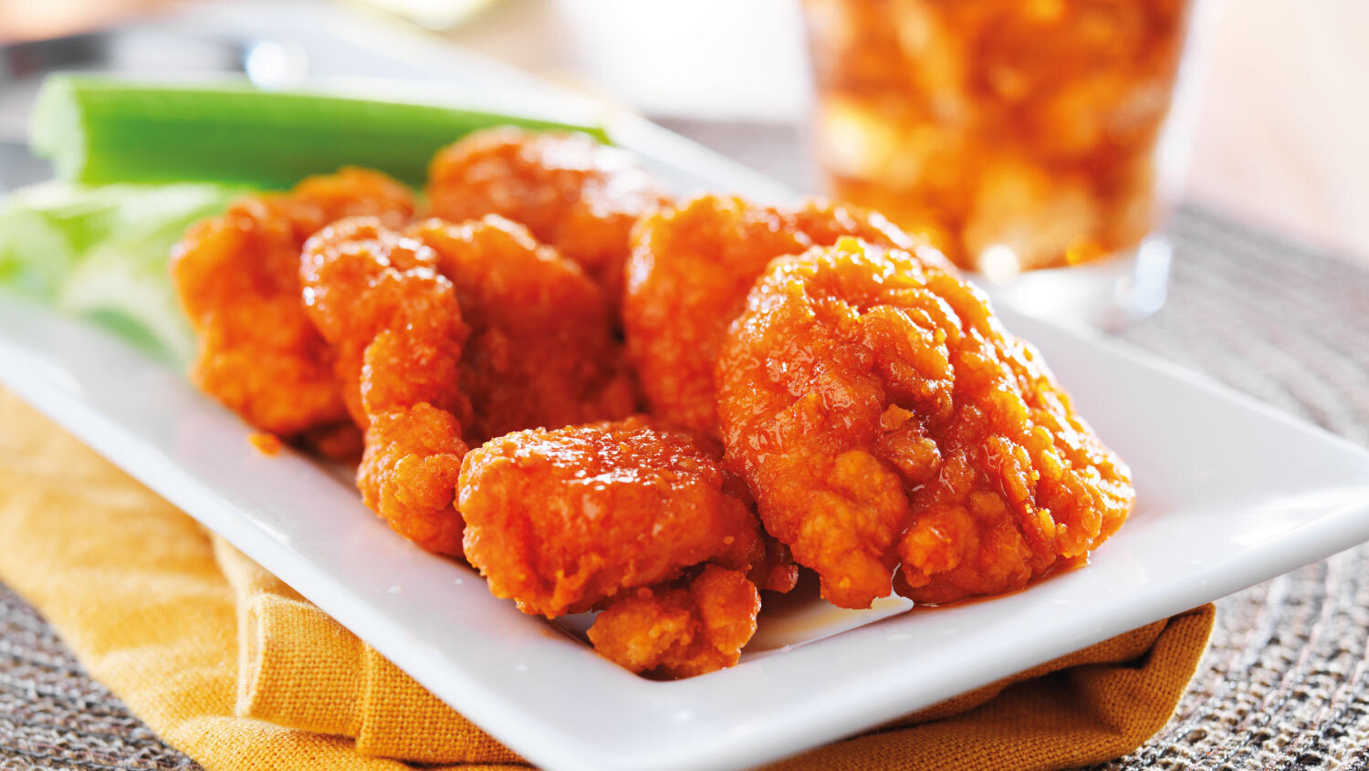 Saucy Chicken Bites Garlic & Chilli - Pronta Pizza Delivery in Hall Close Green NE23