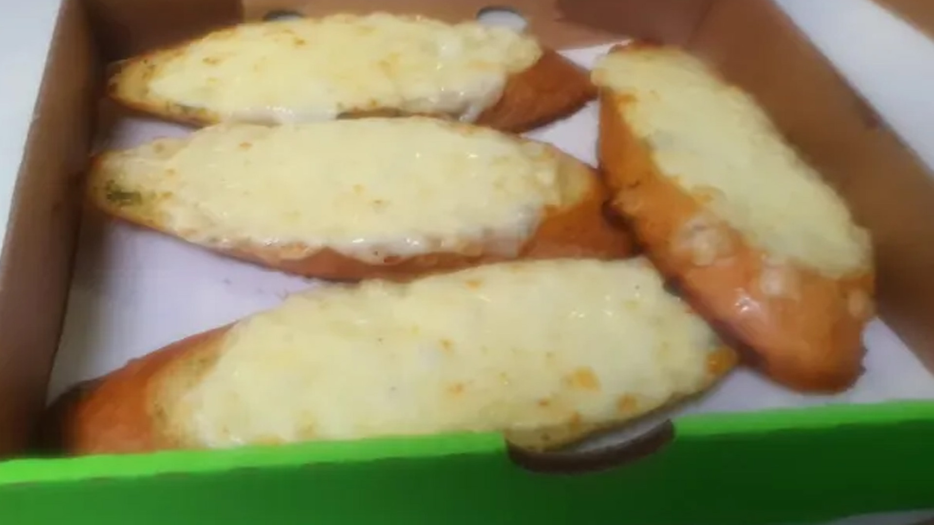 4 Pieces of Garlic Bread with Cheese - Pasta Delivery in Old Town SG1