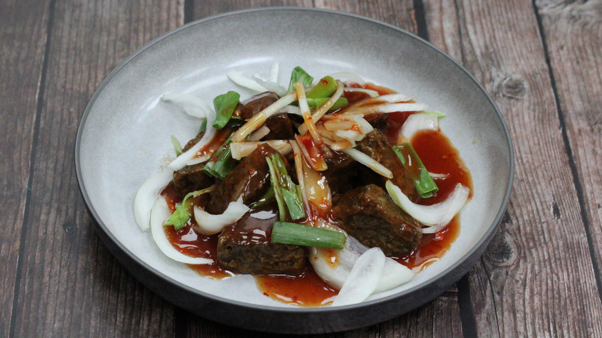 Vegan Beef with Chilli Sauce 🌶🍃 - Chinese Food Delivery in New Town LU1