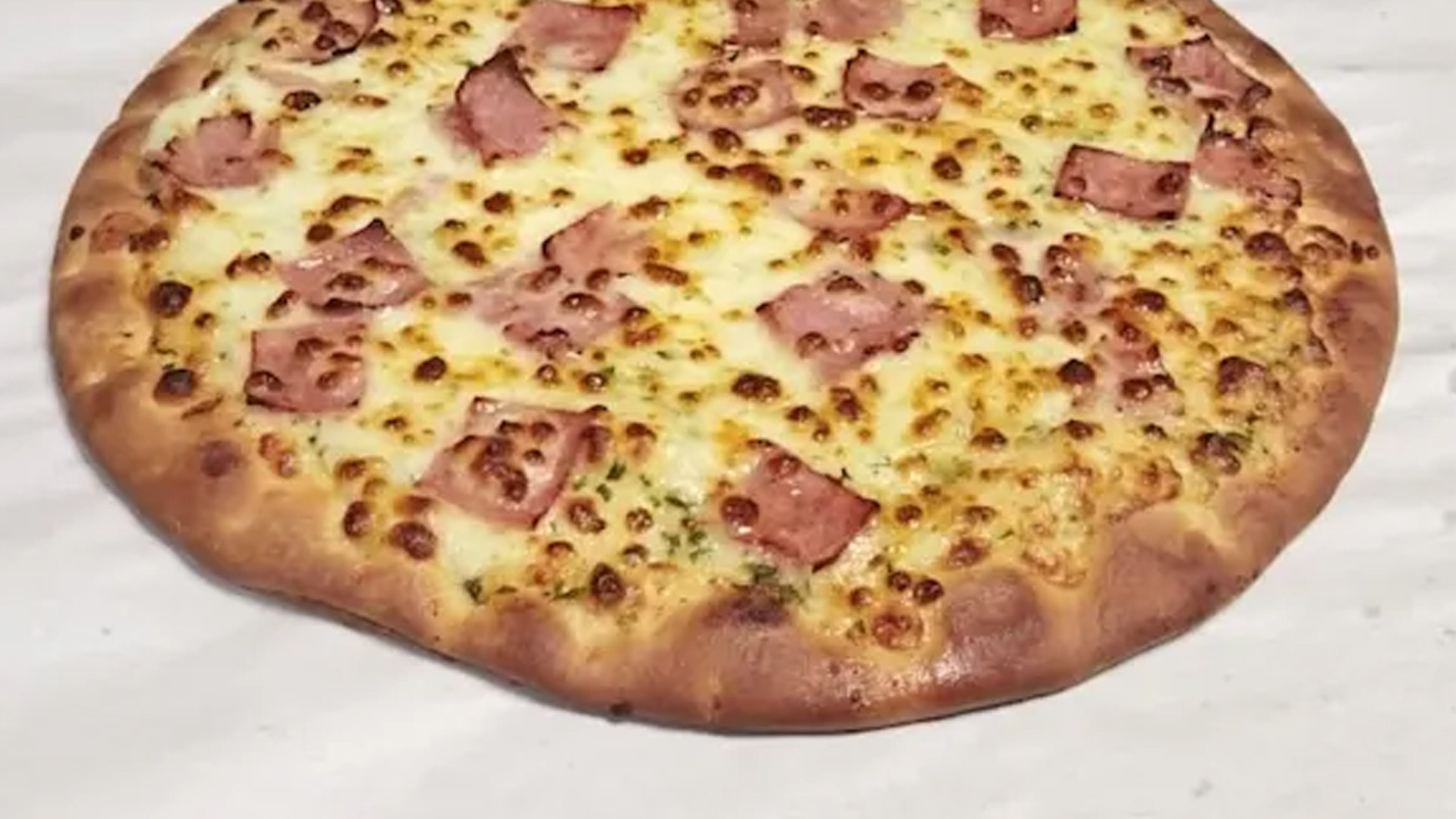 Stonebaked Garlic Pizza Bread with Mozzarella & Turkey Ham - Wraps Delivery in Langley SG4
